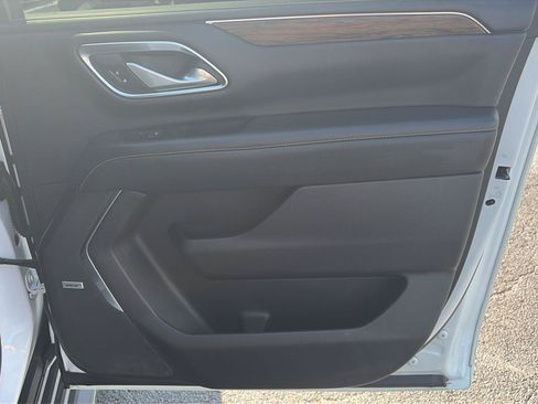 Used 2022 Chevrolet Suburban Premier AWD/4WD image 20