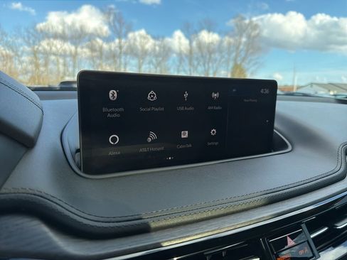 Used 2022 Acura MDX SH-AWD w/ Advance Package image 33