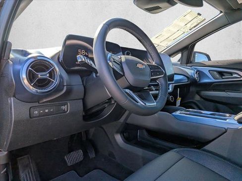 New 2026 Chevrolet Equinox EV LT image 9