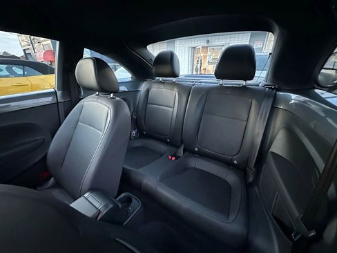 Used 2017 Volkswagen Beetle 1.8T SE image 35