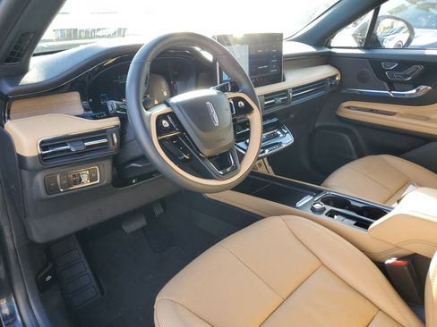 Certified 2023 Lincoln Corsair Reserve image 15