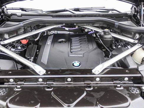 Used 2022 BMW X5 sDrive40i w/ Premium Package RWD image 35