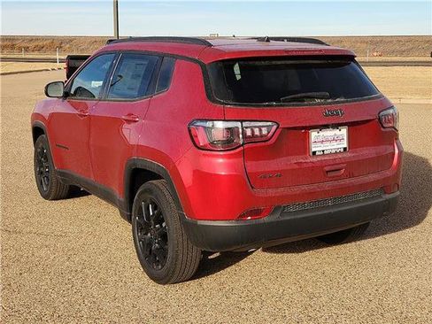 New 2026 Jeep Compass Latitude image 3
