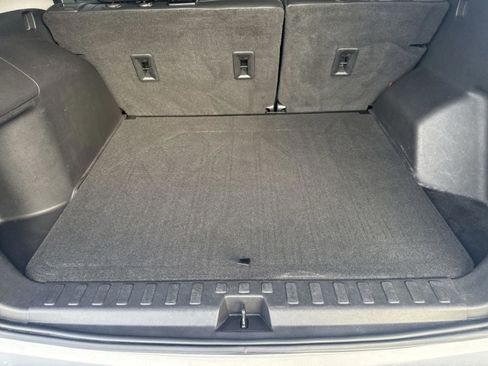 Used 2022 GMC Terrain SLT w/ Tech Package image 8