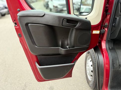 Used 2022 RAM ProMaster 2500 w/ Driver Convenience Group image 16