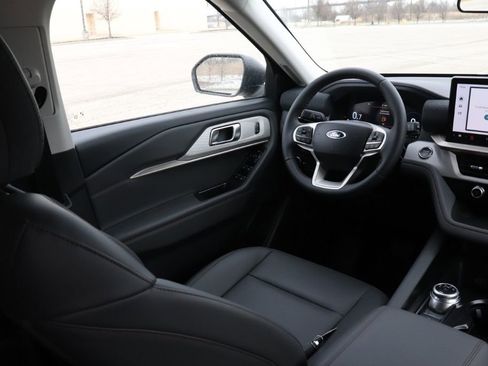 New 2026 Ford Explorer Active w/ Active Comfort Package image 11