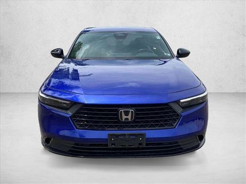 Used 2025 Honda Accord Sport image 2