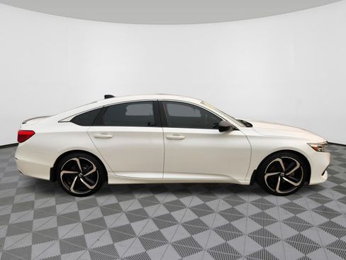 Used 2022 Honda Accord Sport image 6