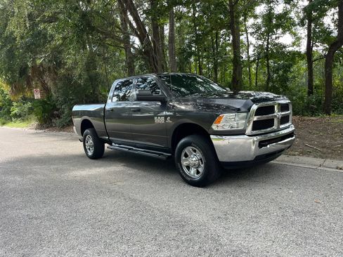 Used 2018 RAM 3500 Tradesman w/ Chrome Appearance Group AWD/4WD image 3