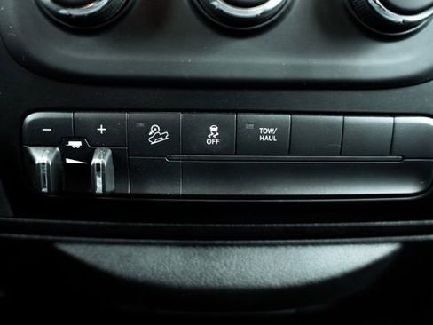 Used 2017 RAM 2500 Tradesman w/ Chrome Appearance Group AWD/4WD image 24