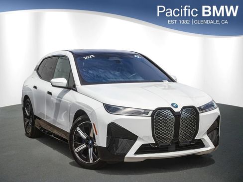 Used 2023 BMW iX xDrive50 w/ Premium Package AWD/4WD image 1