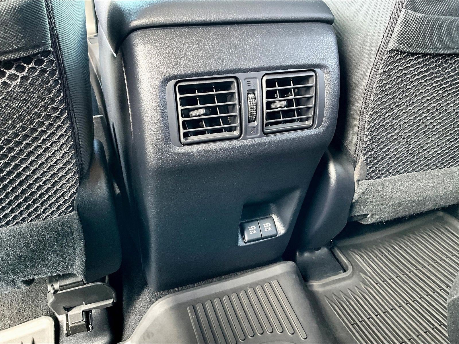 Used 2020 Toyota 4Runner SR5 AWD/4WD image 10
