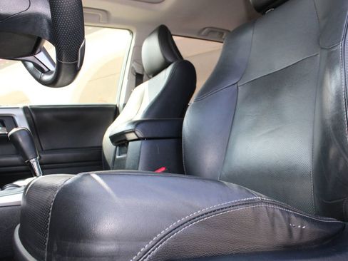 Used 2015 Toyota 4Runner Limited RWD image 10