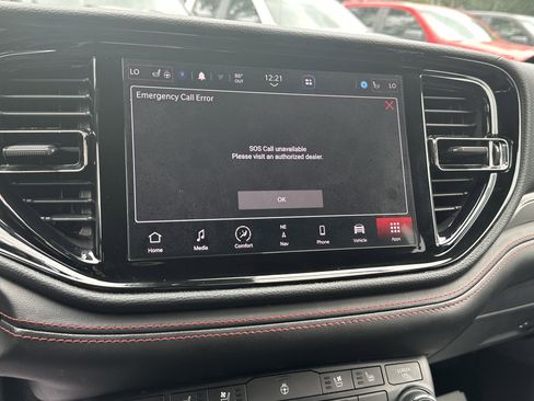 Used 2023 Dodge Durango R/T image 25