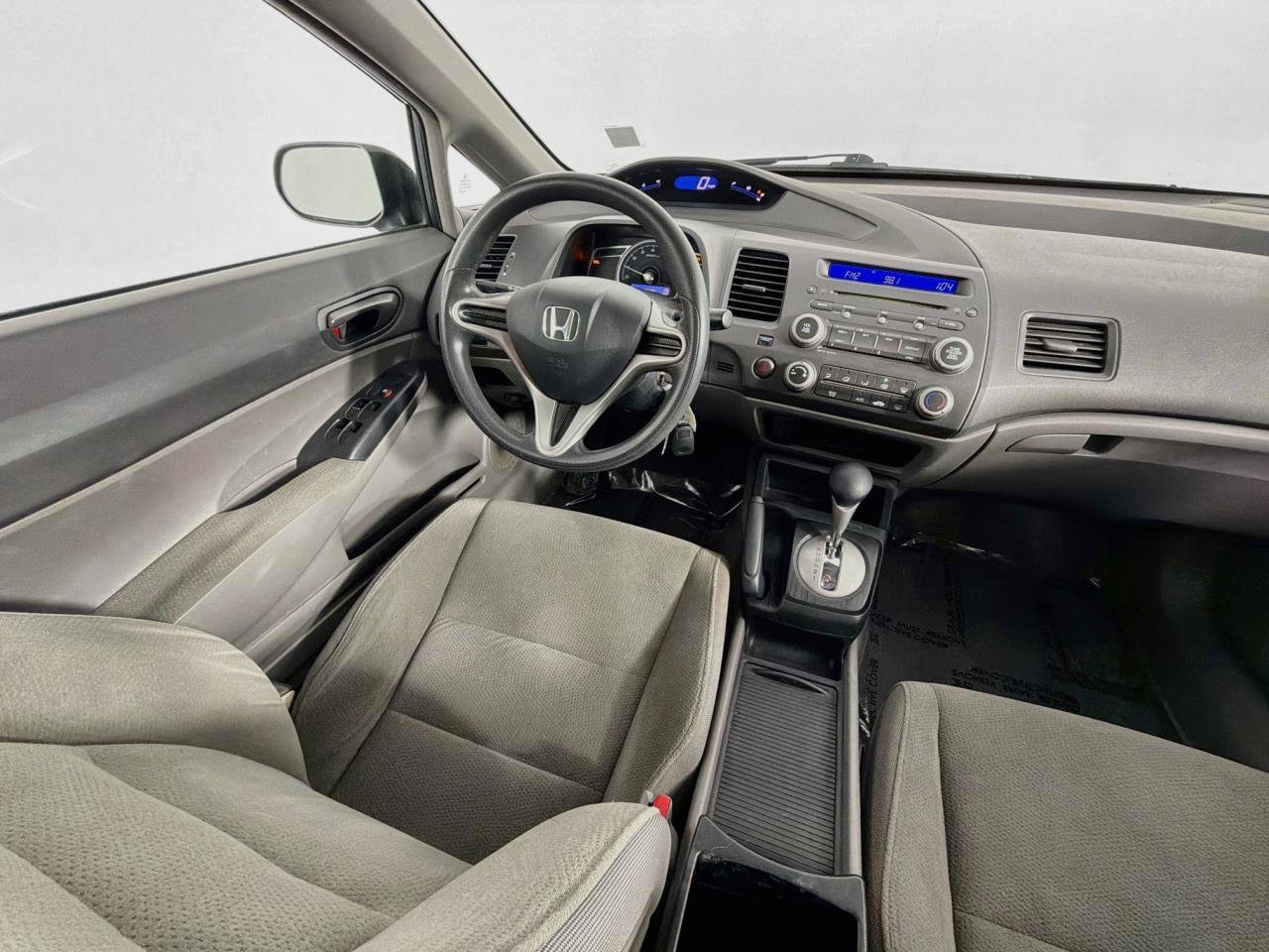Used 2010 Honda Civic DX-VP image 11