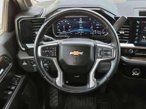 Used 2023 Chevrolet Silverado 1500 LT AWD/4WD image 21