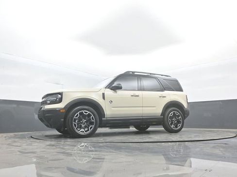 Used 2025 Ford Bronco Sport Outer Banks AWD/4WD image 35