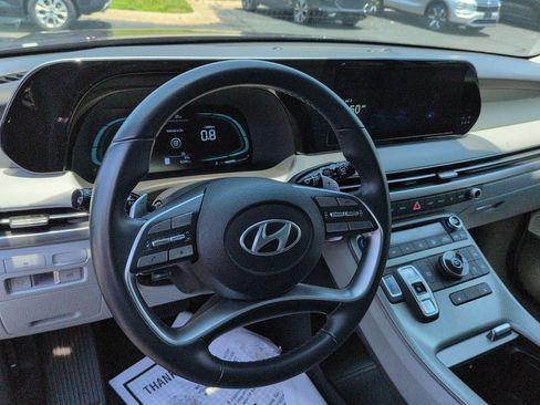 Used 2024 Hyundai Palisade SEL FWD image 12