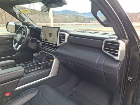 Used 2024 Toyota Tundra Platinum w/ TRD Off-Road Package AWD/4WD image 70