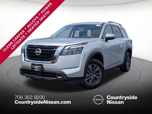 Used 2025 Nissan Pathfinder SV FWD image 1