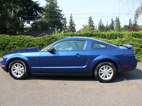 Used 2007 Ford Mustang Premium RWD image 12