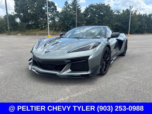 Used 2024 Chevrolet Corvette Z06 w/ Stealth Interior Trim Package RWD image 3