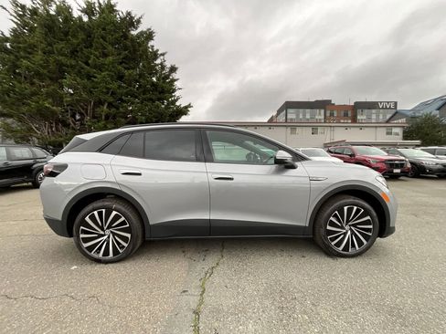 New 2026 Volkswagen ID.4 Pro image 9