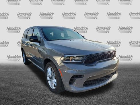 Used 2023 Dodge Durango GT RWD image 2