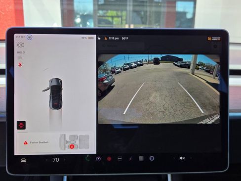 Used 2021 Tesla Model Y Long Range image 30