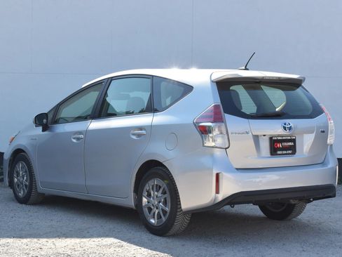 Used 2015 Toyota Prius V Four FWD image 2