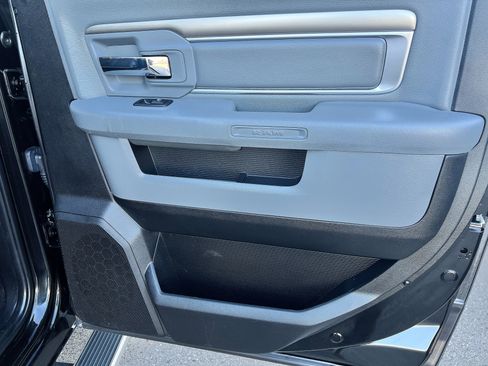 Used 2018 RAM 1500 Big Horn image 25