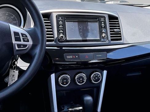 Used 2017 Mitsubishi Lancer ES FWD image 9