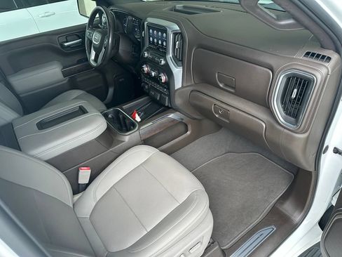 Used 2021 GMC Sierra 1500 SLT w/ SLT Premium Plus Package RWD image 38