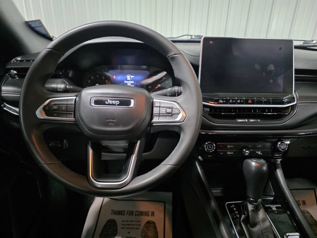 Used 2022 Jeep Compass Latitude AWD/4WD image 8