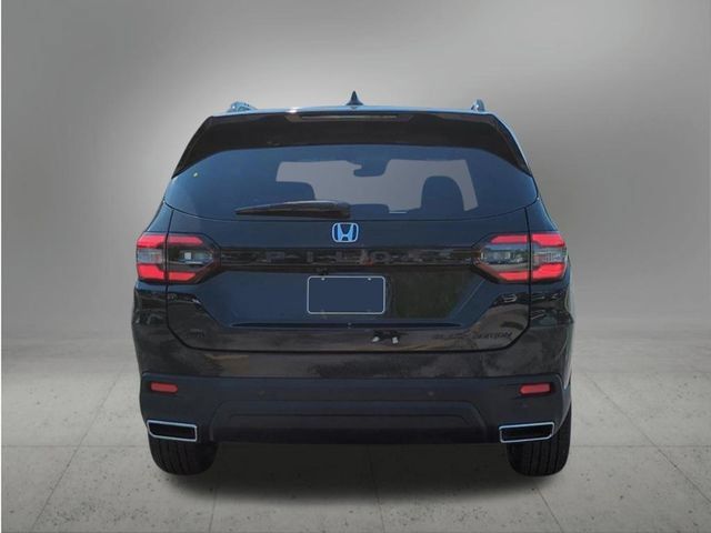 New 2025 Honda Pilot Black Edition image 4