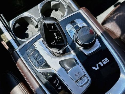 Used 2018 BMW M760i xDrive AWD/4WD image 18