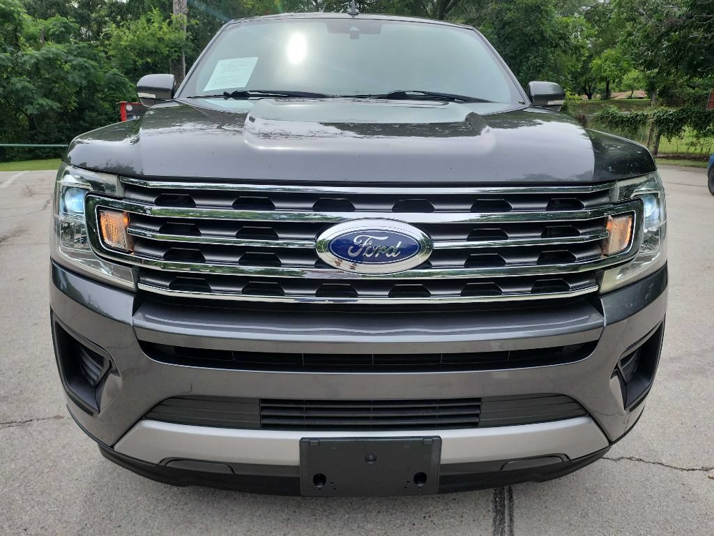 Used 2019 Ford Expedition XLT w/ Equipment Group 202A RWD image 2