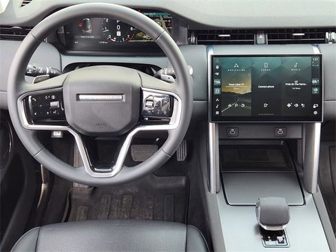 Used 2025 Land Rover Discovery Sport S image 26