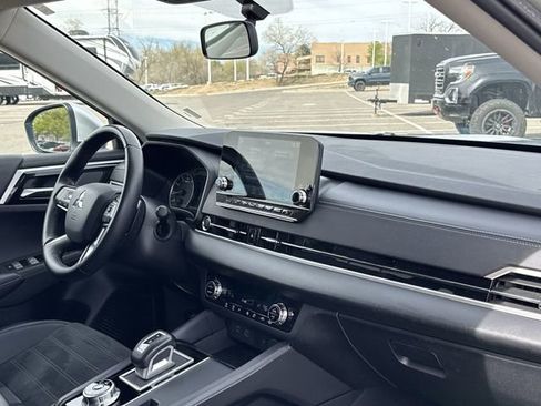 Used 2024 Mitsubishi Outlander SE Black Edition AWD/4WD image 27
