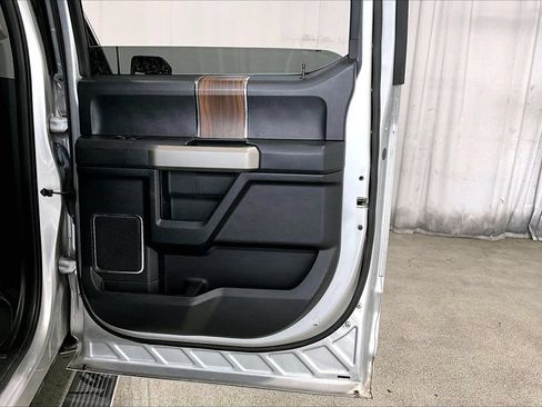 Used 2017 Ford F150 Lariat w/ Equipment Group 502A Luxury RWD image 23