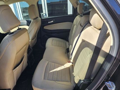 Certified 2022 Ford Edge SE w/ Black Appearance Package AWD/4WD image 13