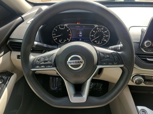 Used 2021 Nissan Altima 2.5 SV FWD image 23
