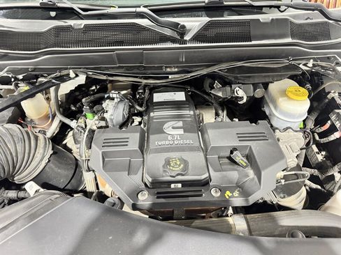 Used 2022 RAM 2500 Big Horn w/ Night Edition AWD/4WD image 25