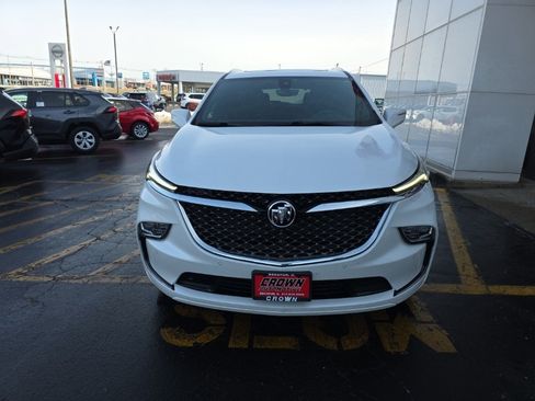 Used 2024 Buick Enclave Avenir w/ Avenir Technology Package image 10