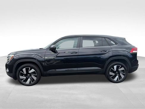 Used 2026 Volkswagen Atlas Cross Sport SE FWD image 5