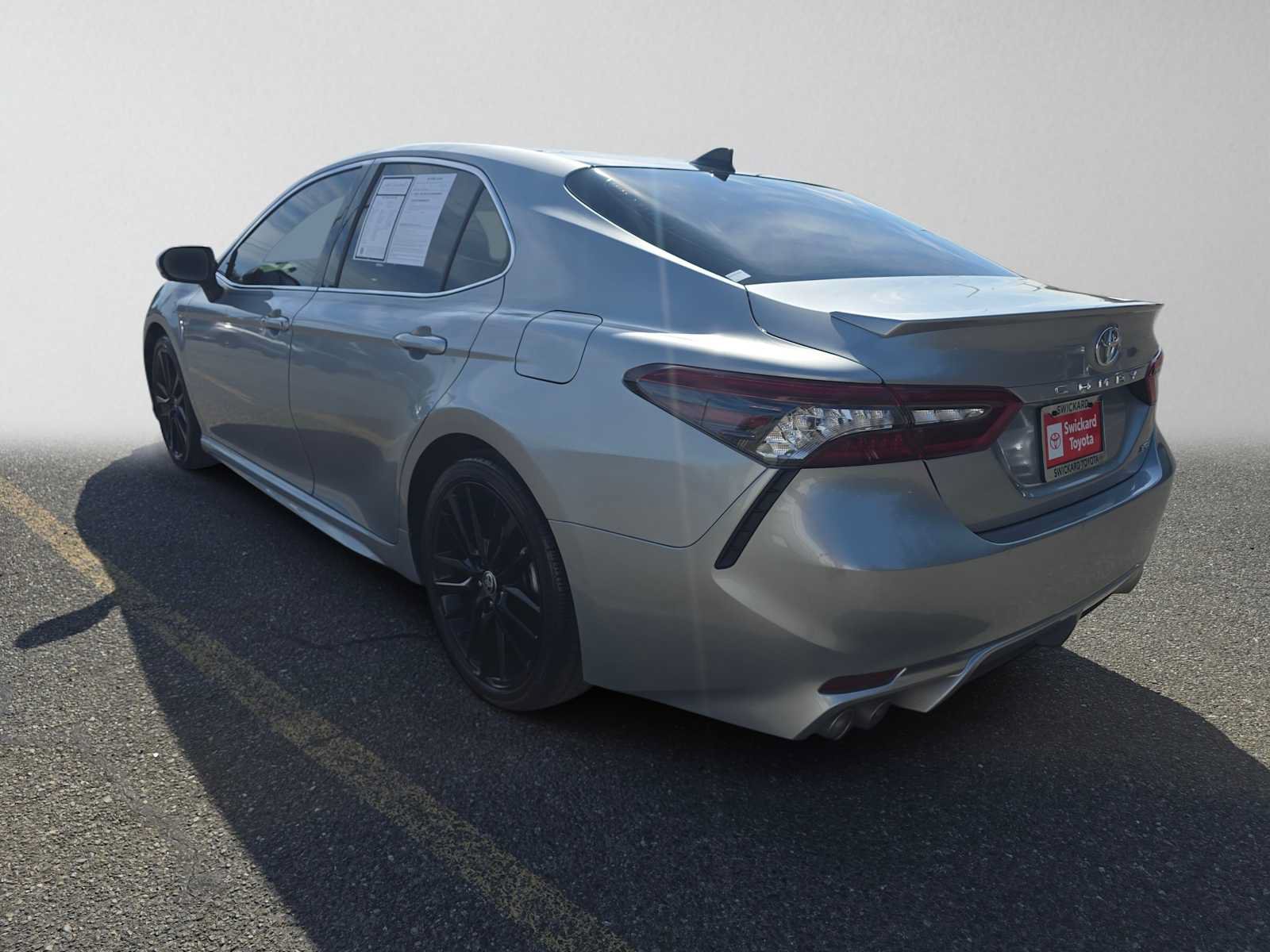 Used 2021 Toyota Camry XSE FWD image 5