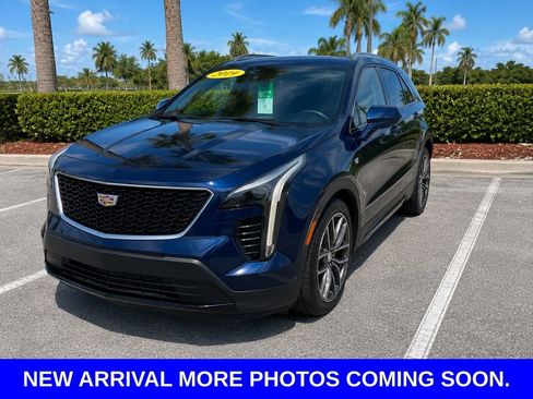 Used 2019 Cadillac XT4 Sport w/ Driver Awareness Package FWD image 3