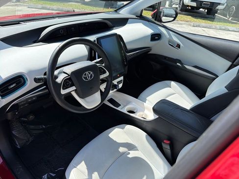Used 2017 Toyota Prius Prime image 39