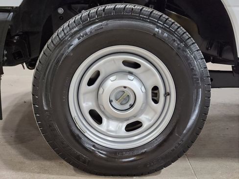 Used 2022 Ford F250 XL w/ Power Equipment Group image 28