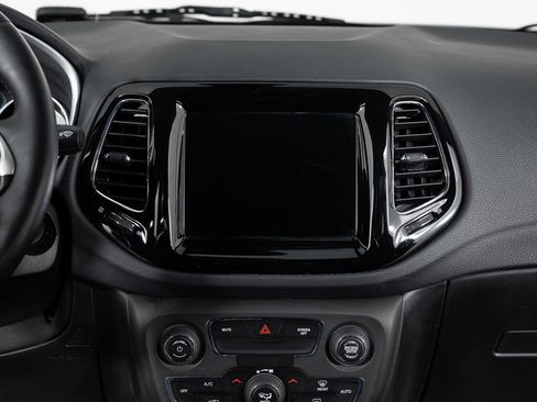 Used 2018 Jeep Compass Limited AWD/4WD image 34